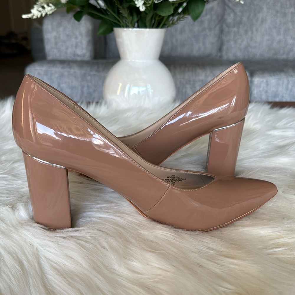 MARC FISHER PUMP SHOES